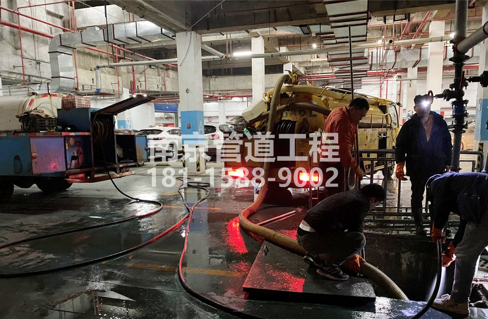 275秦虹地下室沉淀池清理